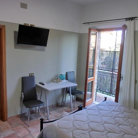 Agriturismo La Pietriccia Chianciano Terme Bagian luar foto